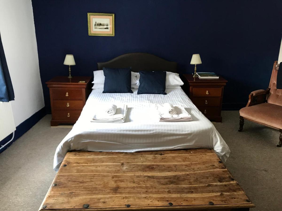 Bed and Breakfast The White Bear Devizes Exterior foto