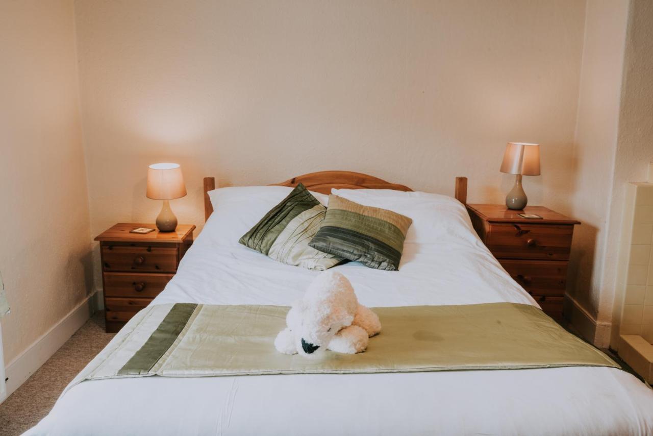 Bed and Breakfast The White Bear Devizes Exterior foto