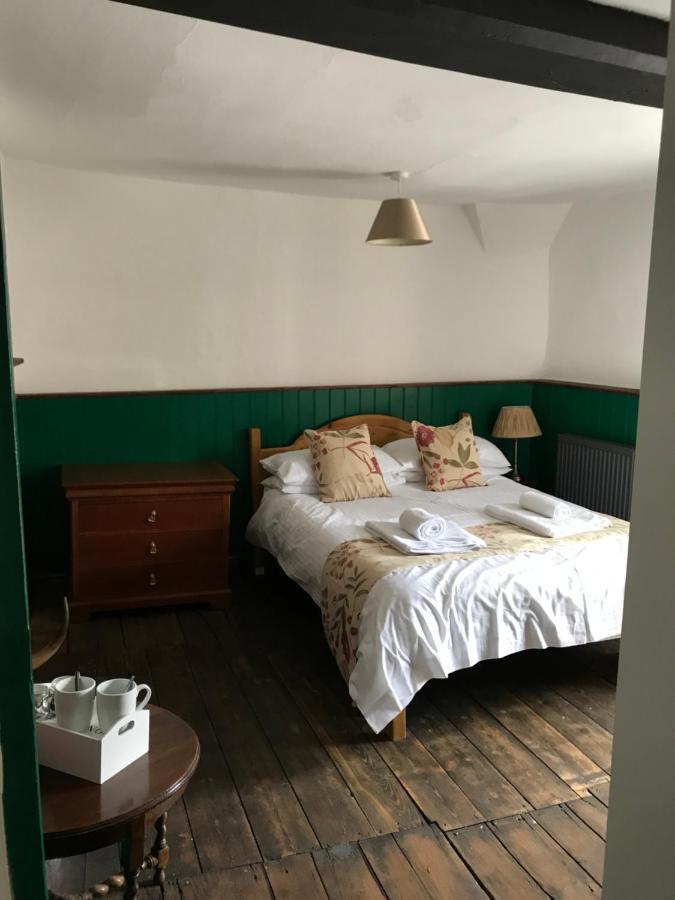 Bed and Breakfast The White Bear Devizes Exterior foto